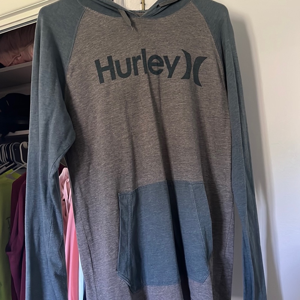 Hurley men’s lightweight hoodie size Medium.